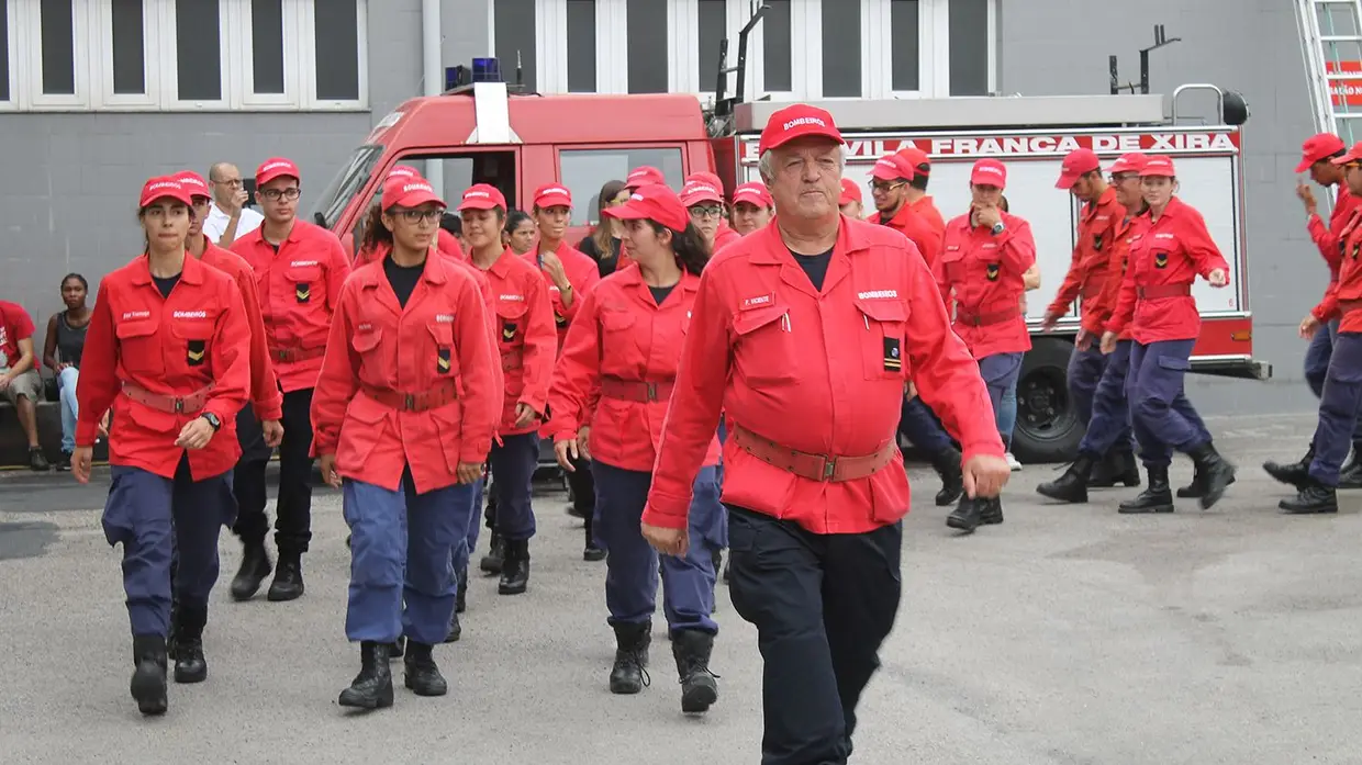 Início do novo ano lectivo da formação conjunta dos bombeiros de Vila Franca de Xira