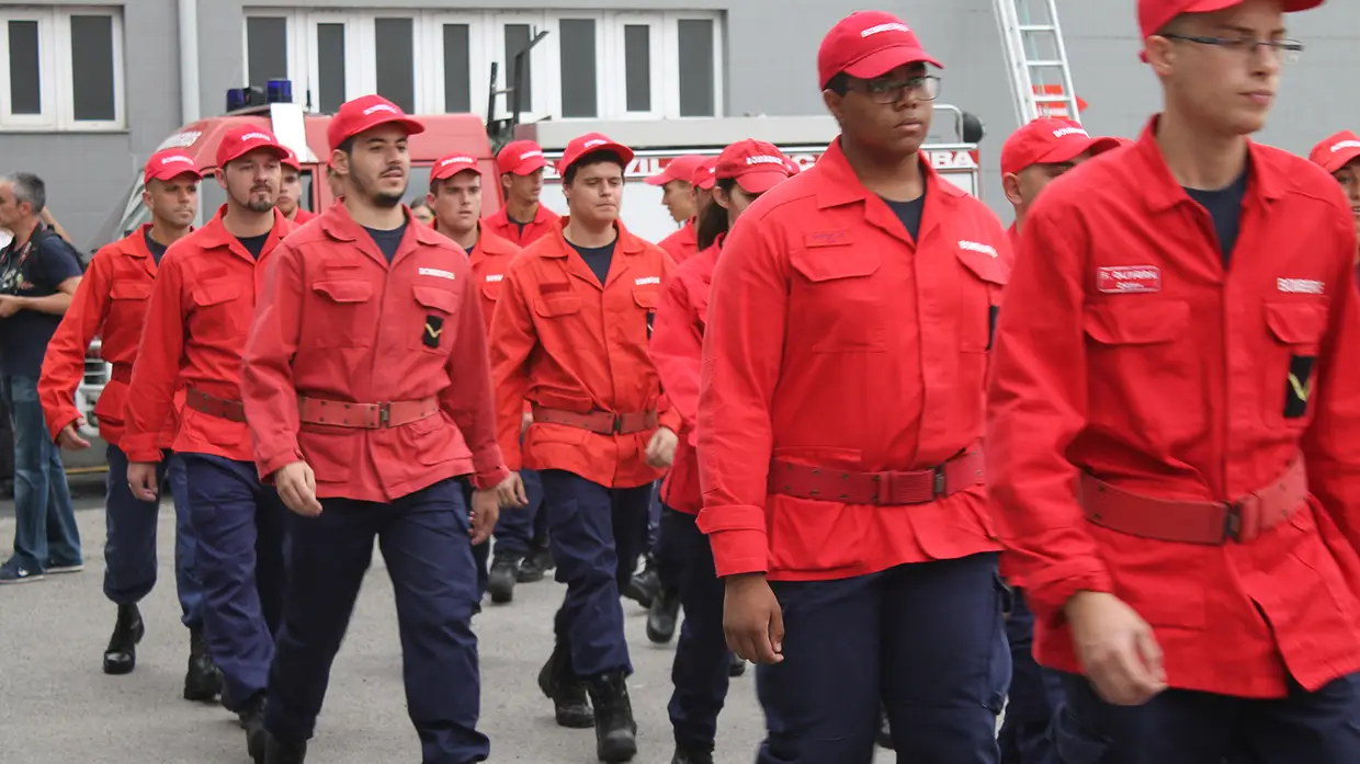 Início do novo ano lectivo da formação conjunta dos bombeiros de Vila Franca de Xira