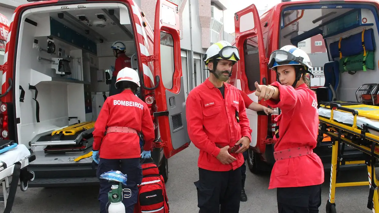 Início do novo ano lectivo da formação conjunta dos bombeiros de Vila Franca de Xira