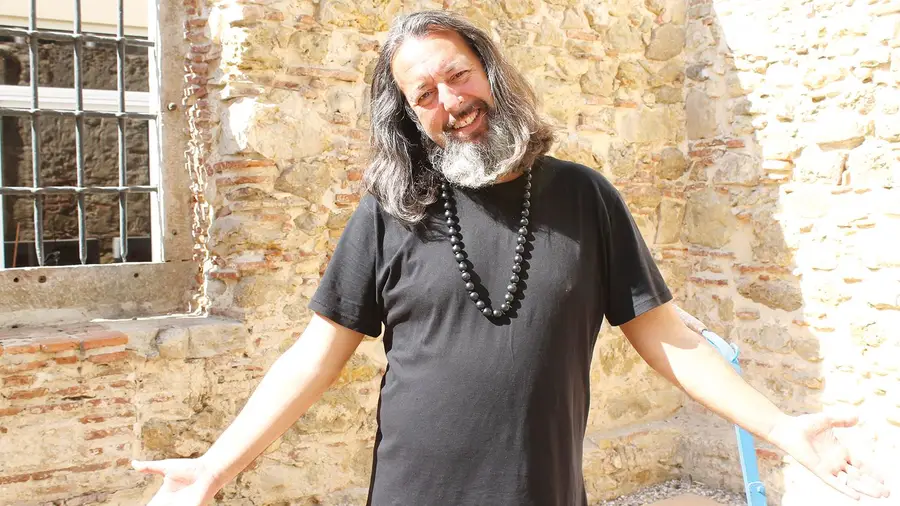 “A arte não se ensina: tem de se nascer artista” “A arte não se ensina: tem de se nascer artista”