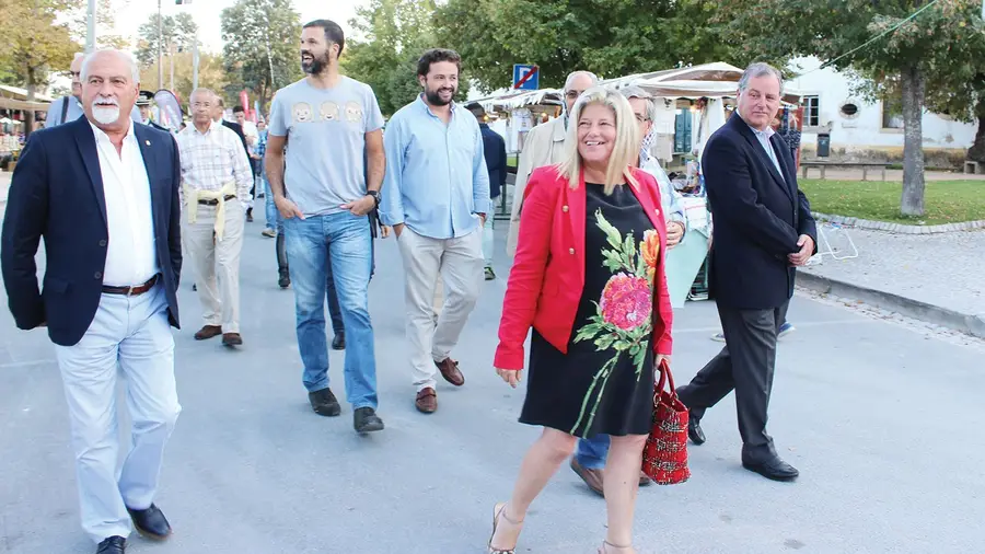 Produtores e comerciantes da Feira de Santa Iria não querem mudança de local Produtores e comerciantes da Feira de Santa Iria não querem mudança de local