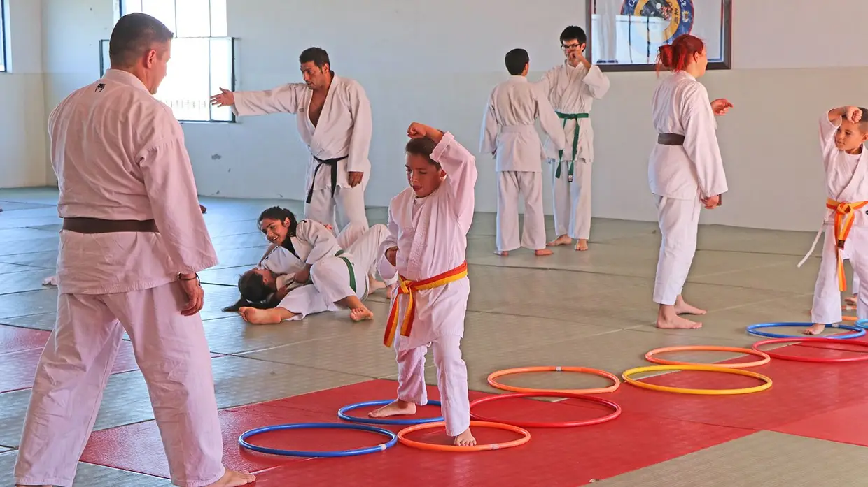 Estágio e graduação de alunos da secção de Ju-jitsu do Goleganense