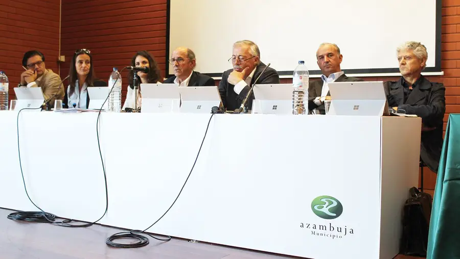 Vereadores da oposição abandonam reunião da Câmara de Azambuja Vereadores da oposição abandonam reunião da Câmara de Azambuja