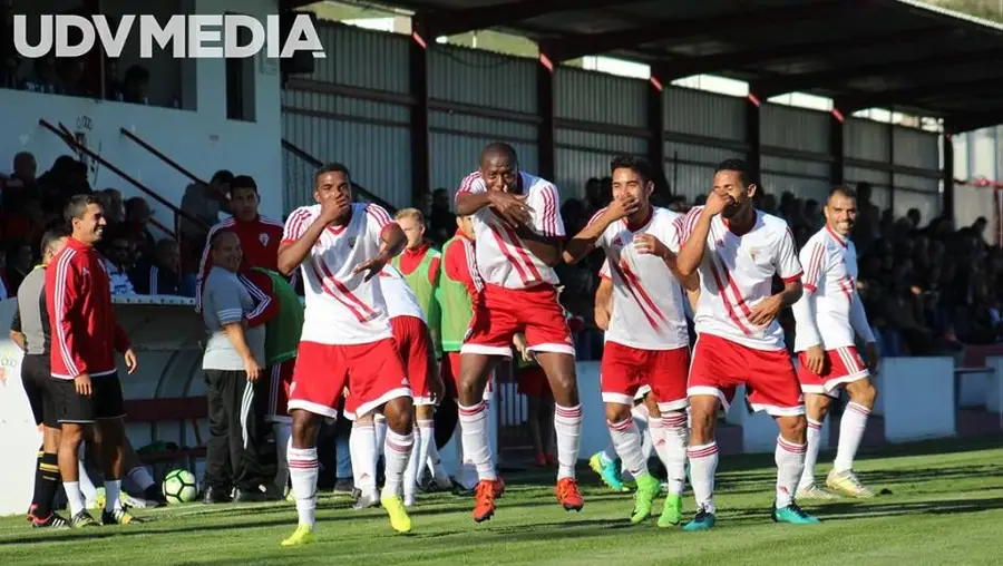 Vilafranquense na perseguição ao líder Vilafranquense na perseguição ao líder