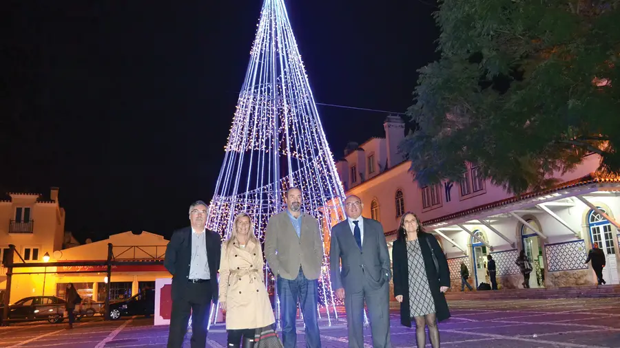 Vila Franca de Xira já está iluminada com o espírito do Natal
