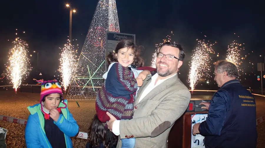 Iluminação de Natal já brilha em Santarém Iluminação de Natal já brilha em Santarém