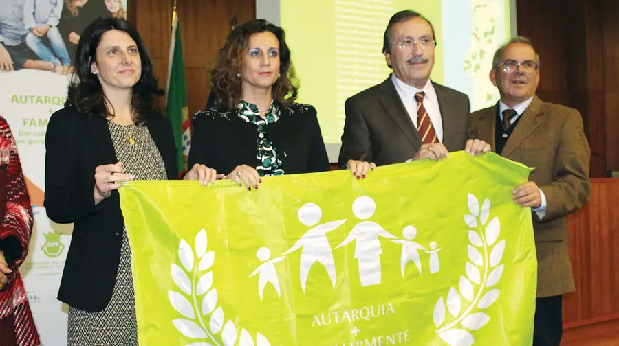 Oito municípios da região distinguidos como amigos das famílias