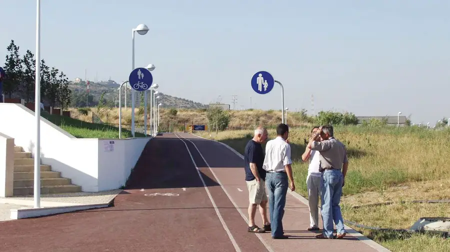 Força Aérea dá luz verde a ciclovia e passeio ribeirinho em Alverca Força Aérea dá luz verde a ciclovia e passeio ribeirinho em Alverca