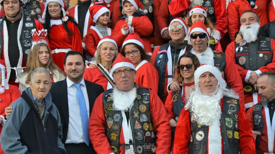 Pai Natal chegou de mota a Alverca