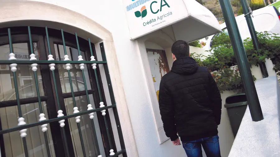 Multibancos em Calhandriz e Alhandra continuam por repor
