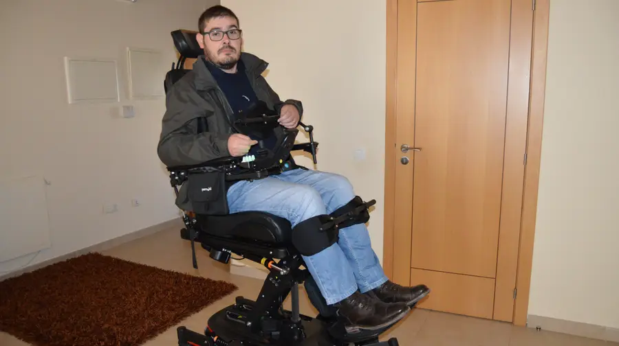 Fernando Ferreira já anda na nova cadeira de rodas