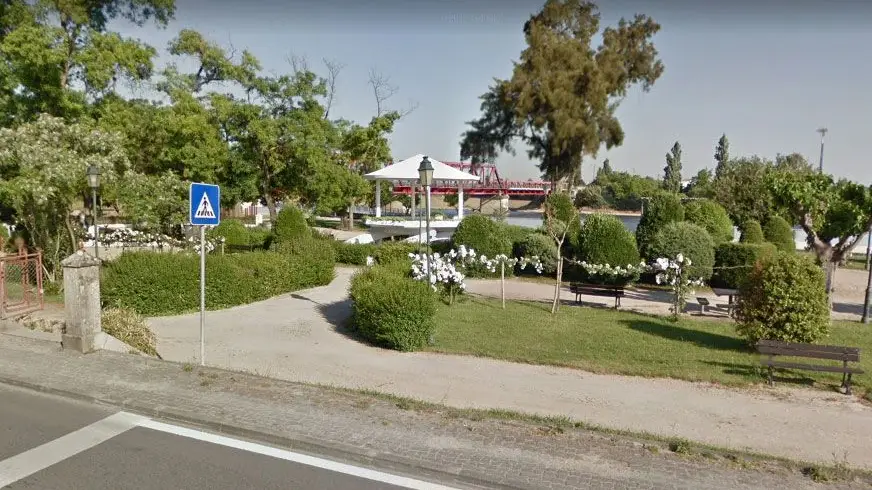 Coreto vai ser retirado do jardim 25 de Abril em Coruche Coreto vai ser retirado do jardim 25 de Abril em Coruche