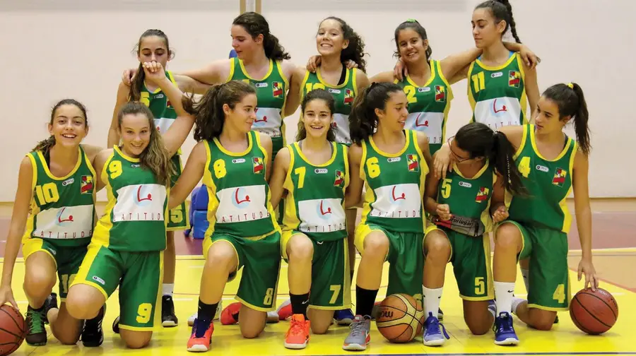 A equipa feminina de sub16