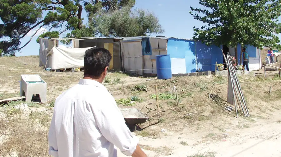 Acampamento cigano despejado do Pinheiro das Areias