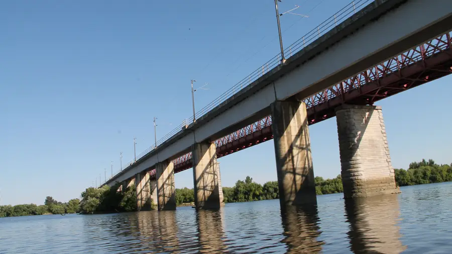Municípios preocupados com pilares da Ponte Rainha D. Amélia