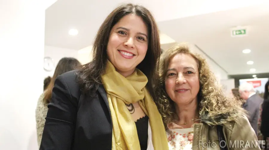 Contemplada com o Galardão Jovem Empresária do Ano Contemplada com o Galardão Jovem Empresária do Ano