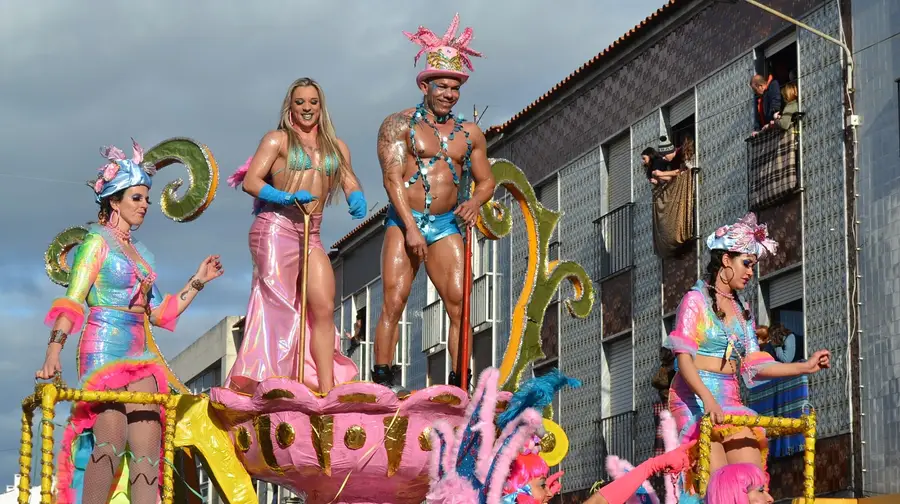 Corso de Carnaval adiado para 18 de Fevereiro em Samora Correia Corso de Carnaval adiado para 18 de Fevereiro em Samora Correia
