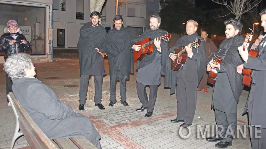 Serenatas aqueceram a noite de sábado no Bairro de São Domingos