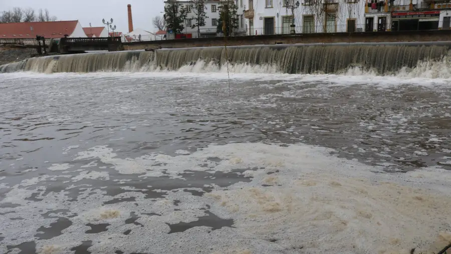 Câmara de Ourém rejeita responsabilidades em poluição no rio Nabão