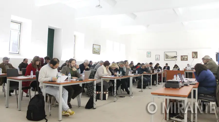 Ministro do Ambiente em sessão da Assembleia Municipal de Santarém sobre o Tejo Ministro do Ambiente em sessão da Assembleia Municipal de Santarém sobre o Tejo