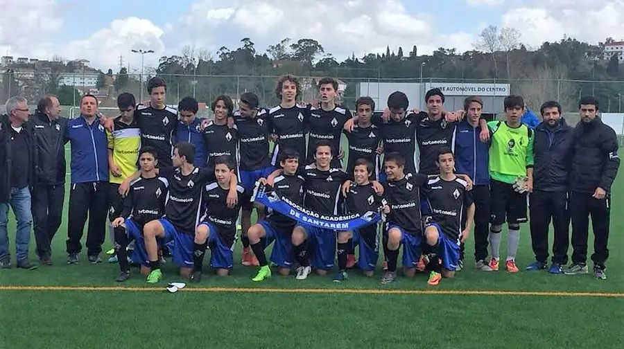 Académica de Santarém vai disputar o título nacional de iniciados em futebol