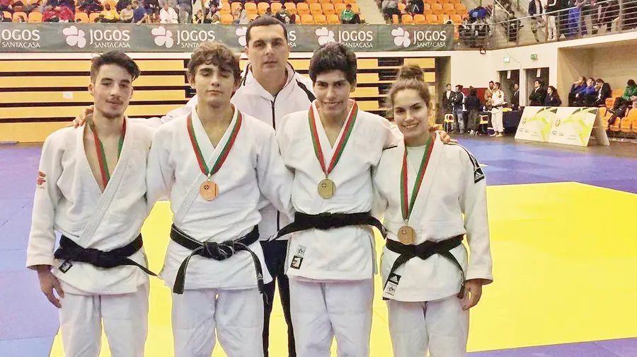 Judocas de Cem Soldos campeões nacionais em juniores
