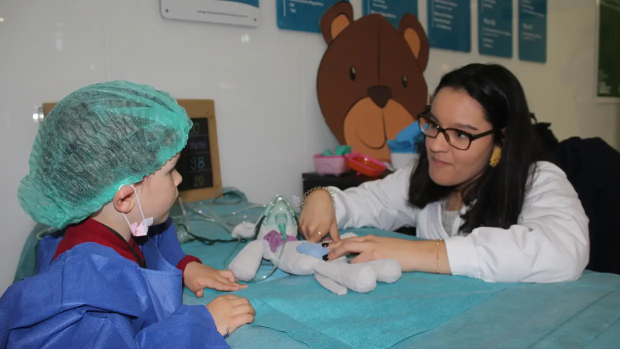 Hospital da Bonecada ajuda crianças a perder o medo de ir ao médico
