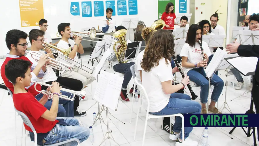 A Orquestra Juvenil do Ateneu Artístico A Orquestra Juvenil do Ateneu Artístico