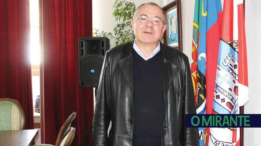 “Poluição do Alviela afasta as pessoas e empresas de Pernes” “Poluição do Alviela afasta as pessoas e empresas de Pernes”