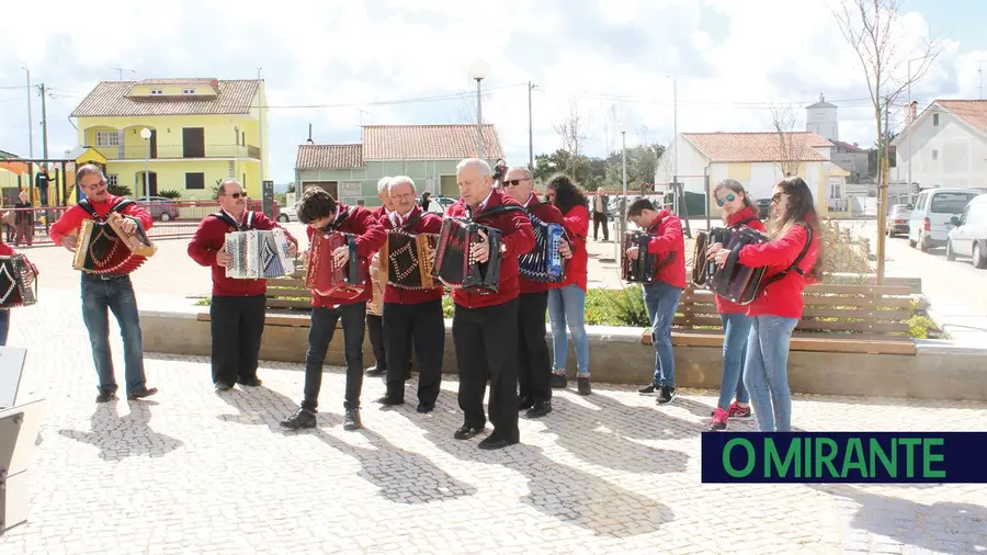 O Grupo Sons Lusitanos de Abrantes O Grupo Sons Lusitanos de Abrantes