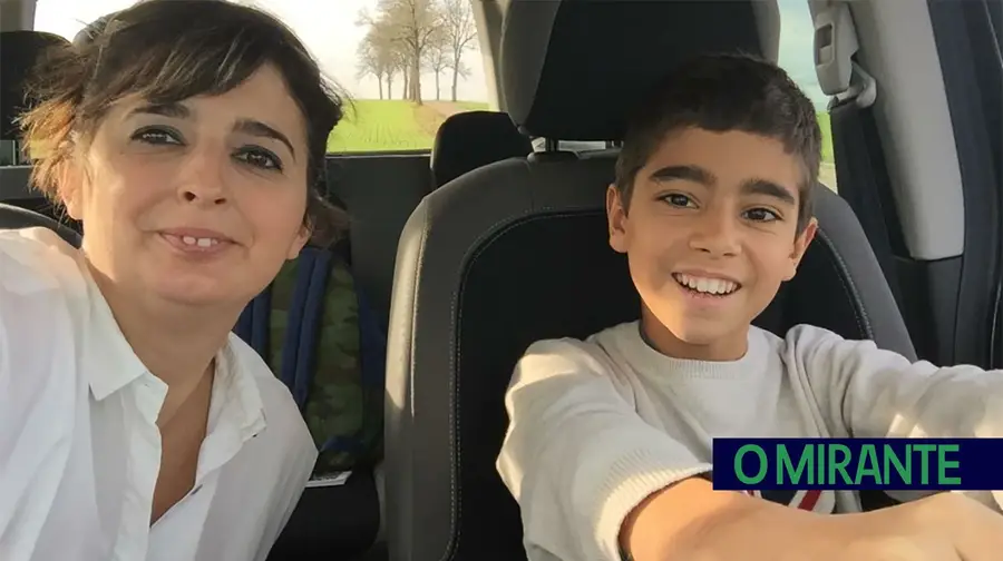 Mãe de criança ferida num acidente de autocarro em Benavente luta por apoios Mãe de criança ferida num acidente de autocarro em Benavente luta por apoios