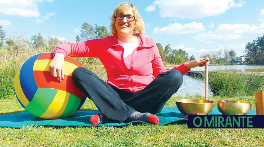 Célia Nunes dá aulas de Babyoga e Playoga a crianças e garante efeitos muito positivos