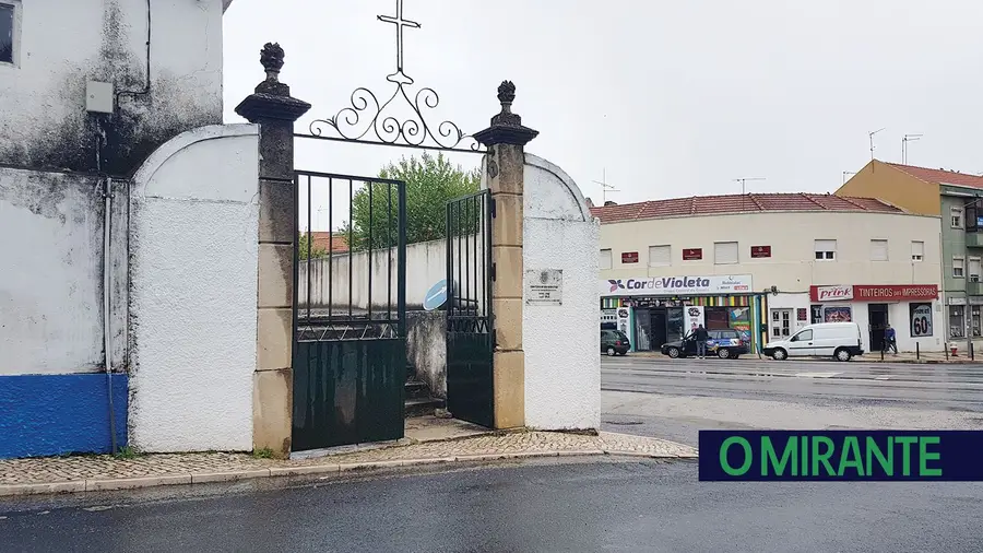 Cemitério para tudo? Cemitério para tudo?