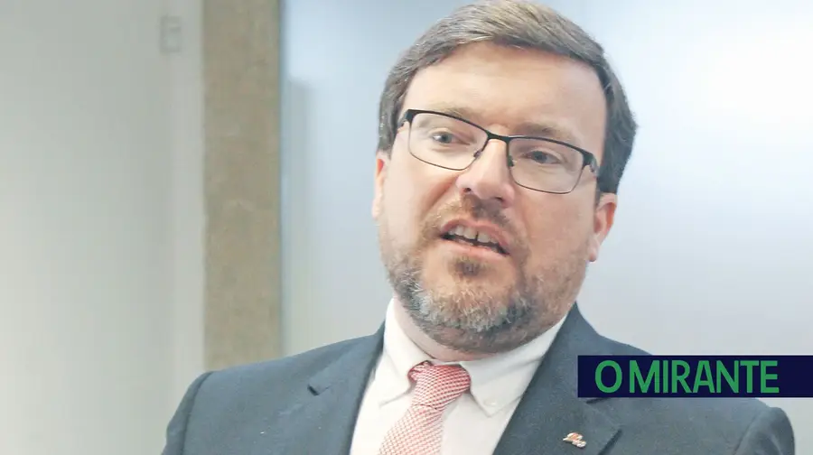 Presidente da Câmara de Santarém recusa pagar multa aplicada pelo Tribunal de Contas Presidente da Câmara de Santarém recusa pagar multa aplicada pelo Tribunal de Contas