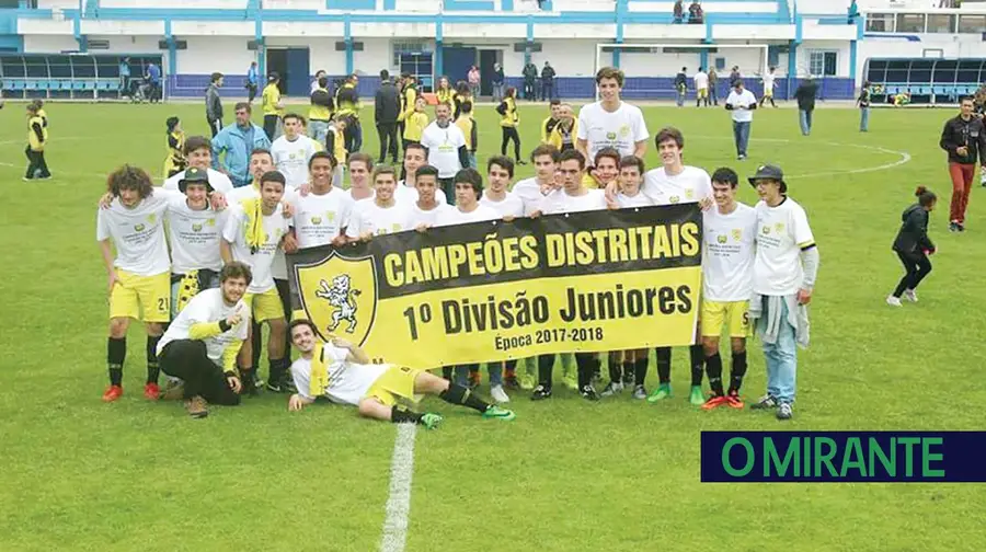 Moçarriense campeão distrital de juniores em futebol