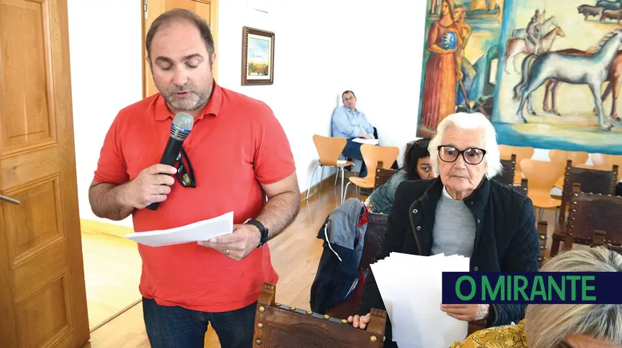 População exige mais segurança na passagem de nível de Vila Franca de Xira População exige mais segurança na passagem de nível de Vila Franca de Xira