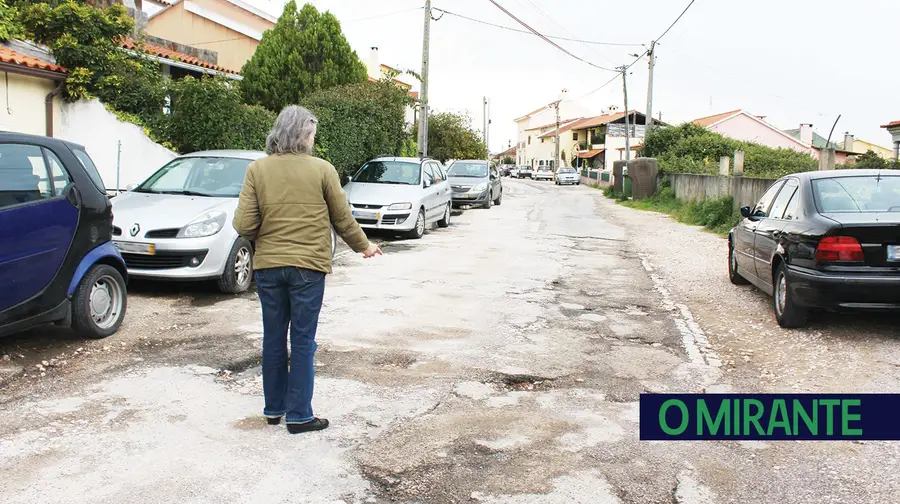 Obras na Estrada da Palhavã nas mãos do Tribunal de Contas