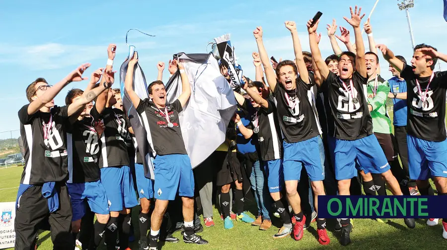 Juniores da Académica de Santarém conquistam Taça do Ribatejo