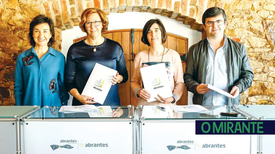 Câmara de Abrantes apoia movimento associativo com 321 mil euros Câmara de Abrantes apoia movimento associativo com 321 mil euros