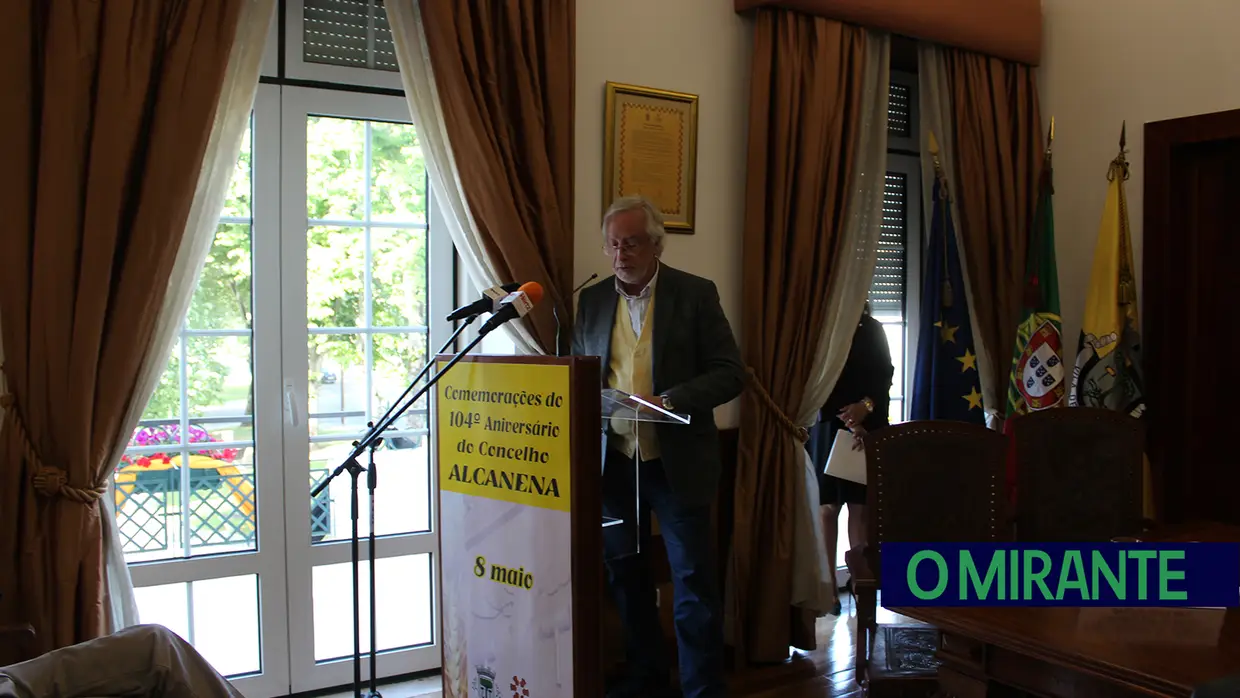 Comemoração do 104º aniversário do concelho de Alcanena com atribuição de medalhas grau ouro a algumas entidades