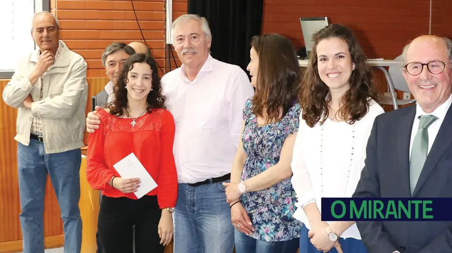 Município de Azambuja entrega bolsas a 30 alunos do ensino superior Município de Azambuja entrega bolsas a 30 alunos do ensino superior