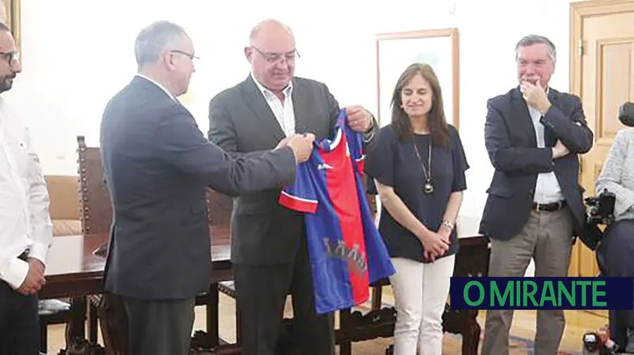 Seniores do FC Alverca recebidos na câmara municipal Seniores do FC Alverca recebidos na câmara municipal
