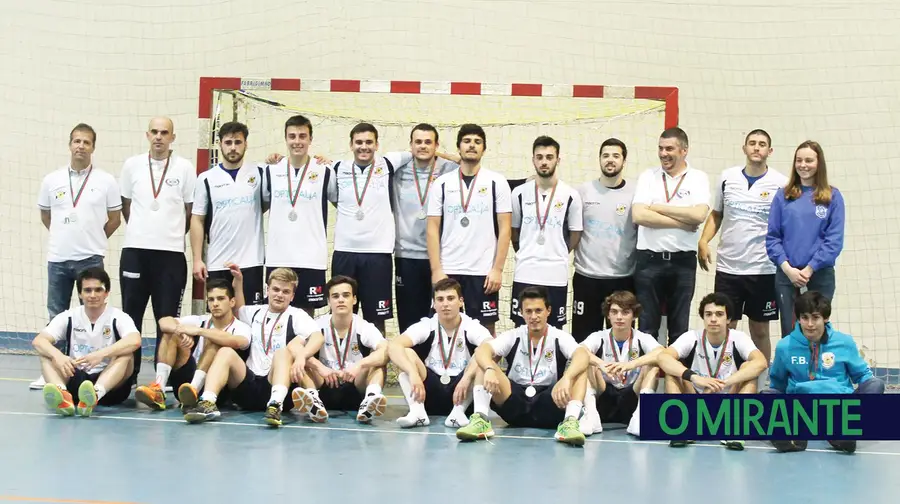 Juniores de Benavente perdem final de andebol mas sobem de divisão