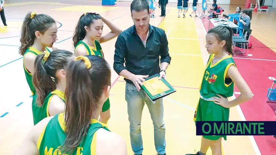 Dez jogos, dez vitórias Dez jogos, dez vitórias