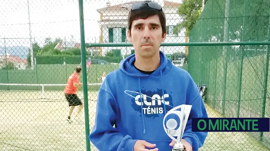 Tenista do CLAC vence Torneio Nacional de Veteranos 