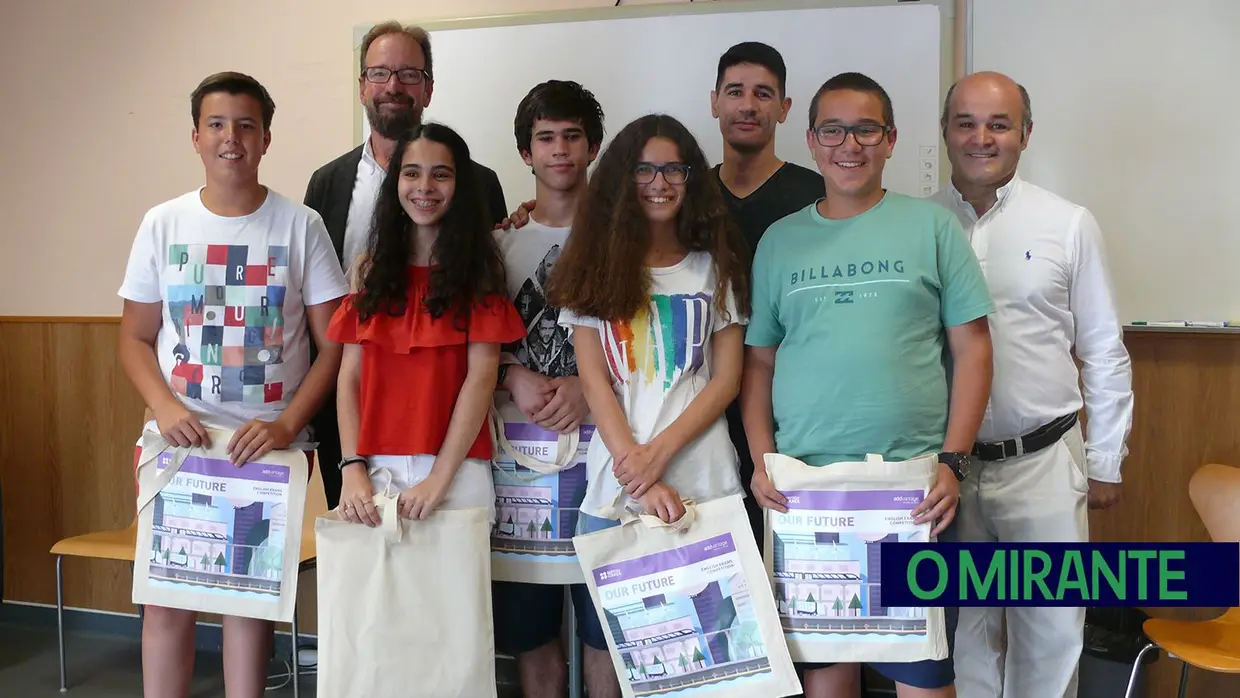 Escola Internacional de Línguas recebe prémio pelo British Council