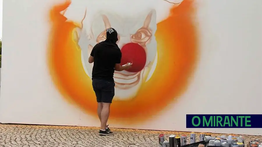 Arte urbana com intervenções de quatro artistas no centro histórico de Santarém
