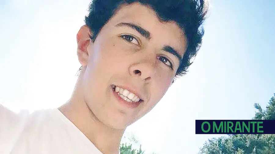 Vídeo da notícia do jovem de 19 anos que morreu num acidente com 80 mil visualizações Vídeo da notícia do jovem de 19 anos que morreu num acidente com 80 mil visualizações