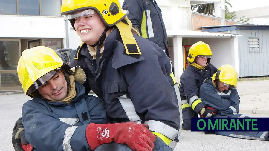 Já são poucos os jovens que sonham ser bombeiros