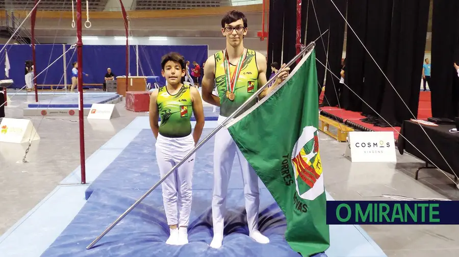 Ginasta da Zona Alta campeão nacional de cavalo com arções e saltos Ginasta da Zona Alta campeão nacional de cavalo com arções e saltos